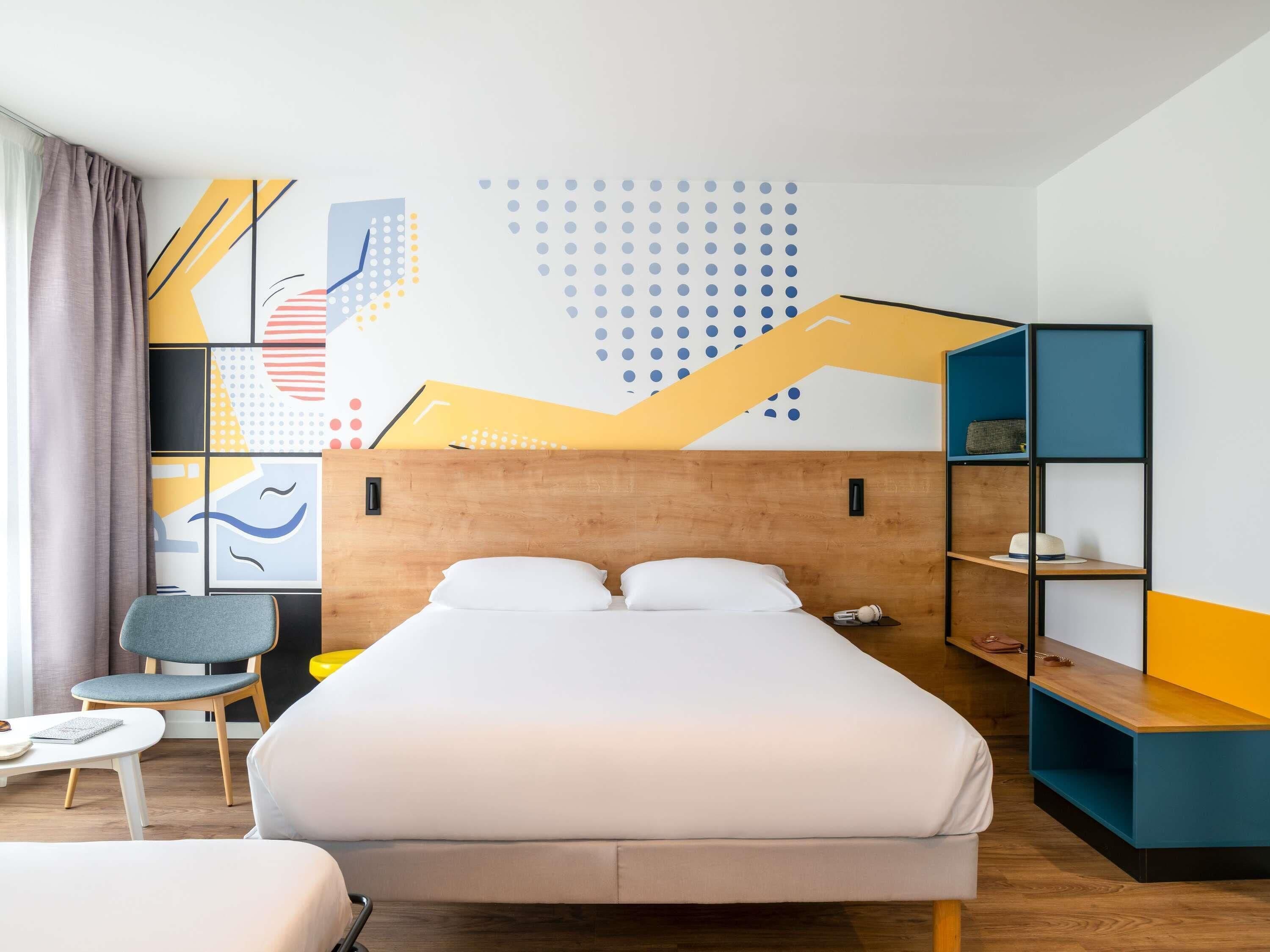 Junior Suite, 1 Double Bed with Sofa bed | Free WiFi