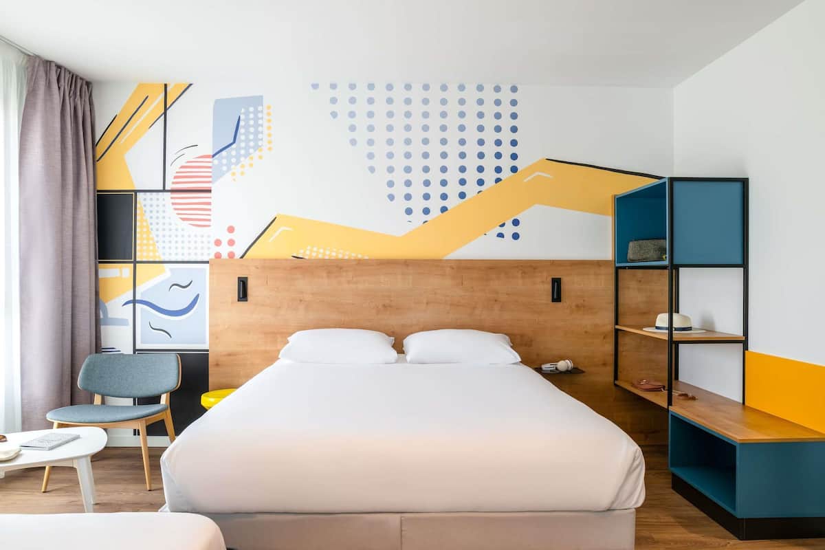 Junior Suite, 1 Double Bed with Sofa bed | WiFi (free)