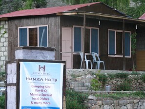 Exterior detail - Hunza Huts & Resort (Karimabad)