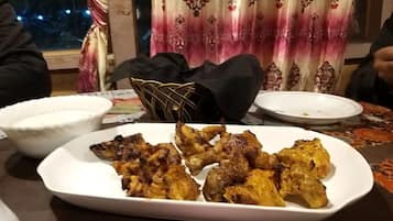 餐饮