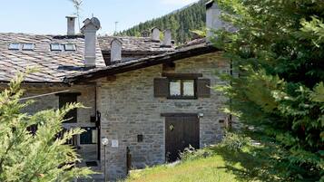 Esterni