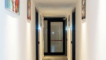 Triple Room, City View | Interior