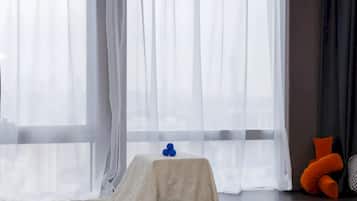 Grand Double Room, City View | Interior