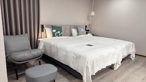Down duvets, blackout curtains, free WiFi - Tongcheng Fudelai Hotel (Tainan)