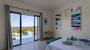 5 bedrooms