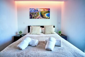 Iron/ironing board, WiFi, bed sheets
