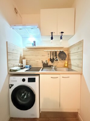 Apartment | Private kitchen - 2 bedrooms - baby crib & furnished  (Luxembourg)