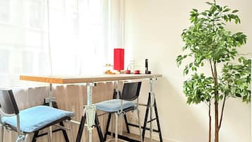 Apartment | Dining