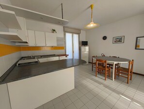 Apartment, 2 Schlafzimmer, Terrasse | Innenbereich