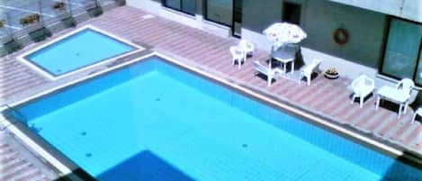 Appartement, 2 chambres, terrasse | Piscine | Piscine extérieure