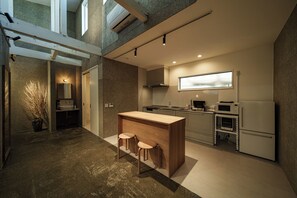 Superior Villa | Private kitchen | Full-size fridge, microwave, stovetop, cookware/dishes/utensils - Furugo BASE (Oita)