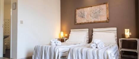 Superior Double Room, Balcony, Partial Sea View
