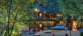 L Resident Dragon Cave Resort - Zhangjiajie