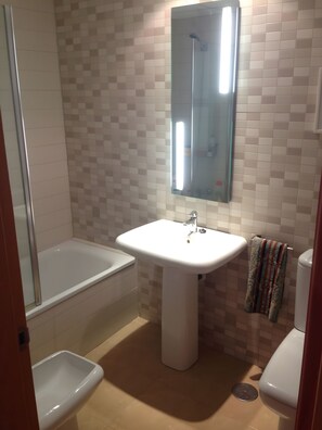 Bathroom - Holiday Home 'La Azohía Espacio En Calma' with Mountain Views, Wi-Fi & Air Conditioning (La Azohía)