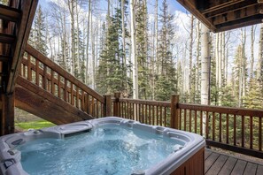 Bain à remous extérieur