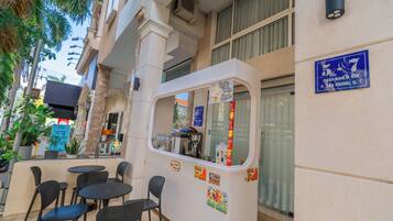 Coffee shop