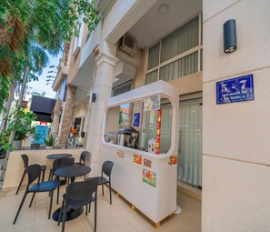 Coffee shop - Royal Crown Hotel (Phuong Tan Hung)
