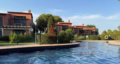 Bonmont Oasis - Pool, Gardens & Relaxation