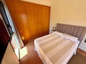 3 Schlafzimmer, Bügeleisen/Bügelbrett, WLAN, Bettwäsche