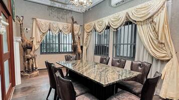 Deluxe Apartment, Balcony | Dining