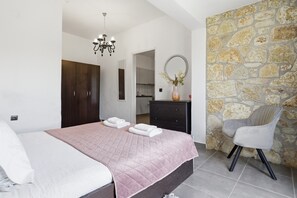 Iron/ironing board, WiFi, bed sheets - Apartment 'One-Bedroom' with Mountain View, Wi-Fi and Air Conditioning (Paleokastritsa)