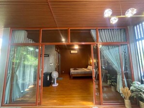 Interior - Mother's House (Preakmohatep village)