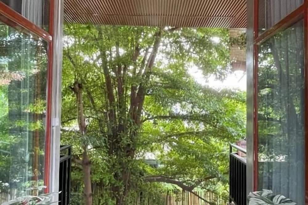 Mother's House