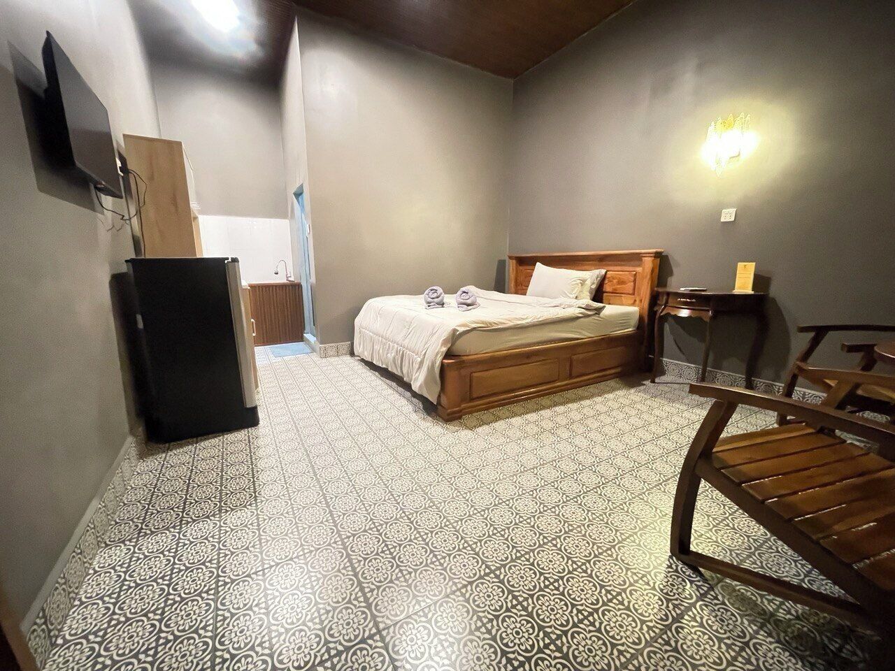Double Room | Laptop workspace, free WiFi