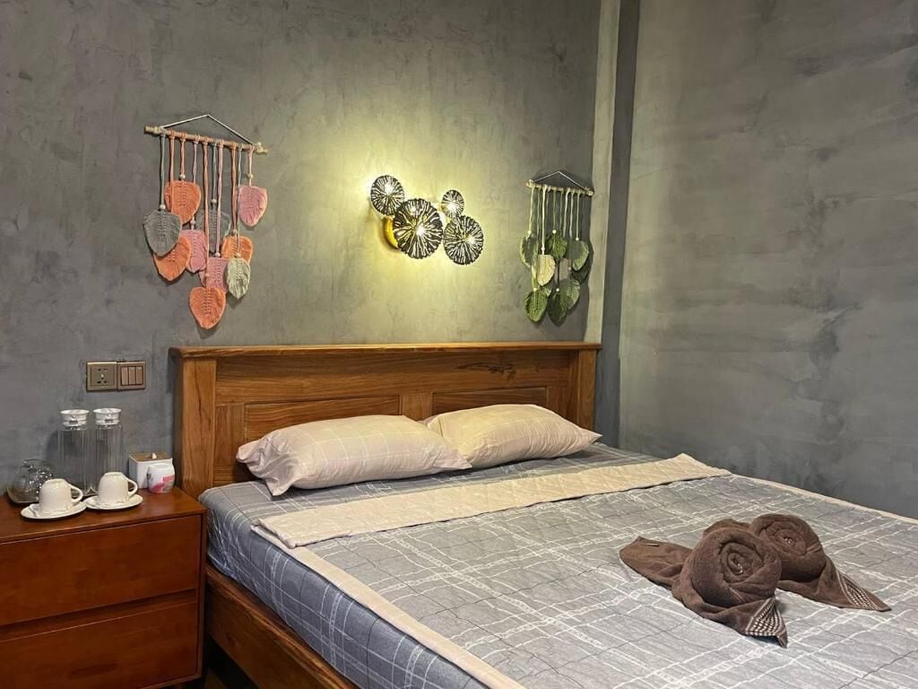 Chambre Double, balcon, vue cour intérieure | Espace de travail pour ordinateur portable, Wi-Fi gratuit