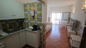 Interior - Apartment 'Monte Gordo Vista Mar' with Sea View, Wi-Fi and Air Conditioning (Monte Gordo)