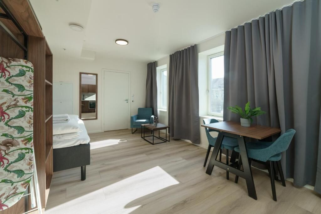 Bügeleisen/Bügelbrett, kostenloses WLAN