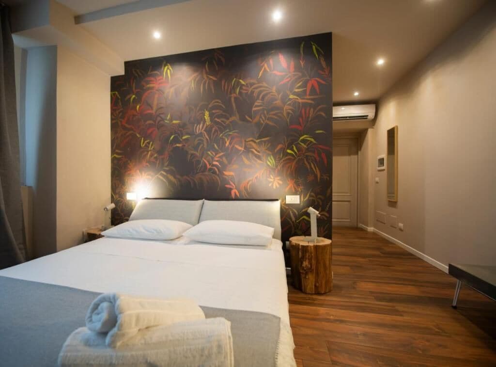 Junior-Doppelzimmer, 1 Queen-Bett, Blick auf den Innenhof