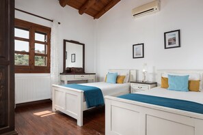 Deluxe Villa, Private Pool | Soundproofing, iron/ironing board, travel cot, free WiFi