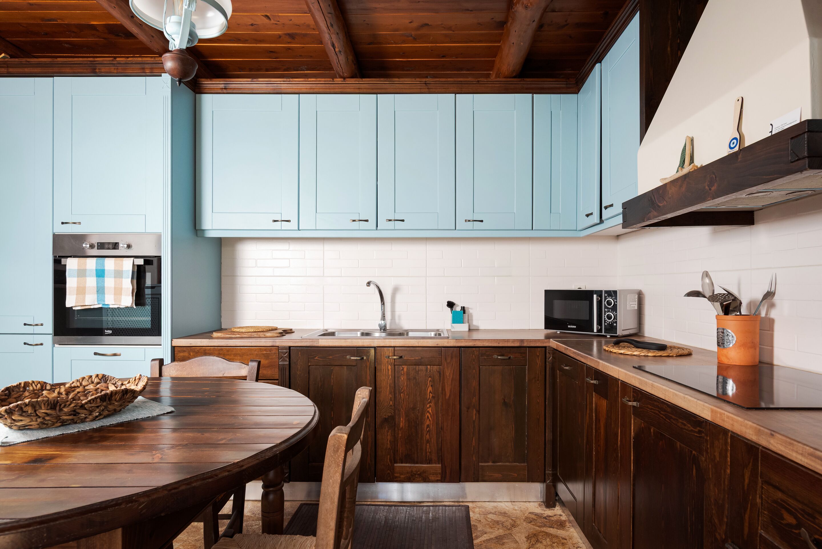 Villa Deluxe, piscina privata | Cucina privata | Frigorifero con congelatore, microonde, forno, piano cottura
