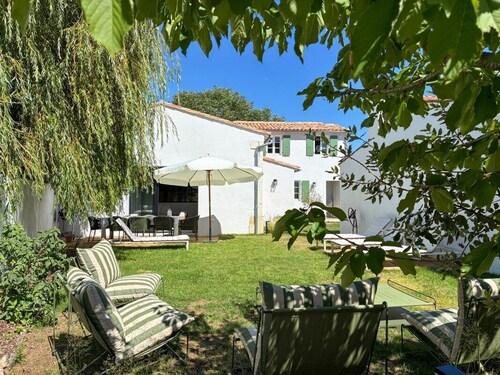 Maison Vicoli, entièrement neuve & rénovée, Les Portes en Re, Île de Ré !