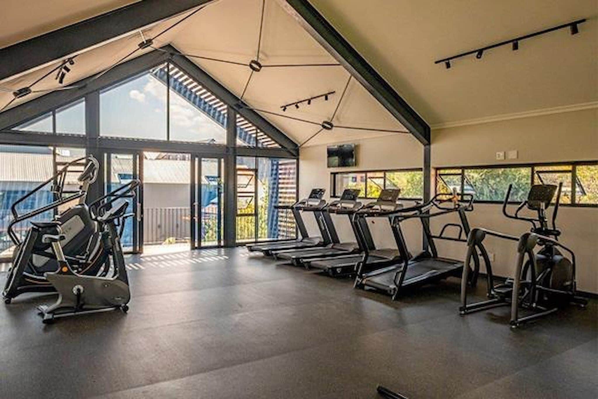 Apartemen, 2 kamar tidur, patio | Studio fitness