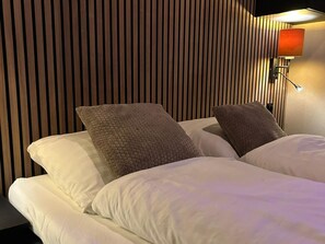 2 bedrooms, individually furnished, bed sheets - Private Sauna at Wellness Lodge in Drenthe (Dalerveen)