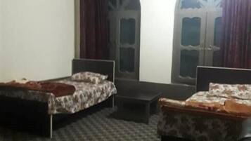 Chambre Deluxe double, vue sur la montagne | Fer et planche à repasser, accès au Wi-Fi (inclus)