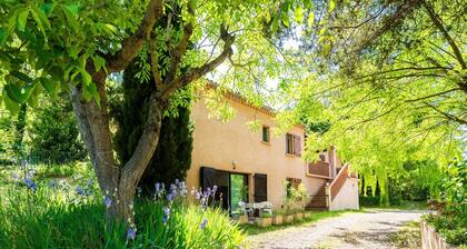 Landhaus „Villa Rose“ mit Terrasse und gemeinsamem Garten