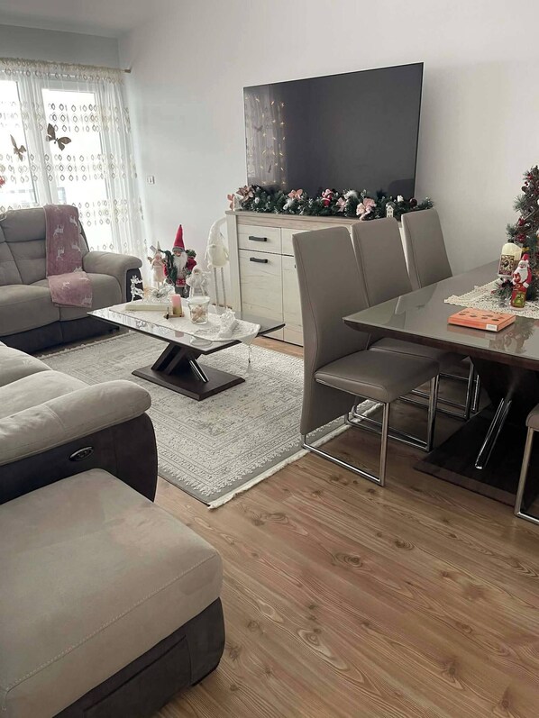 Apartment, 2 Bedrooms, Accessible | Interior