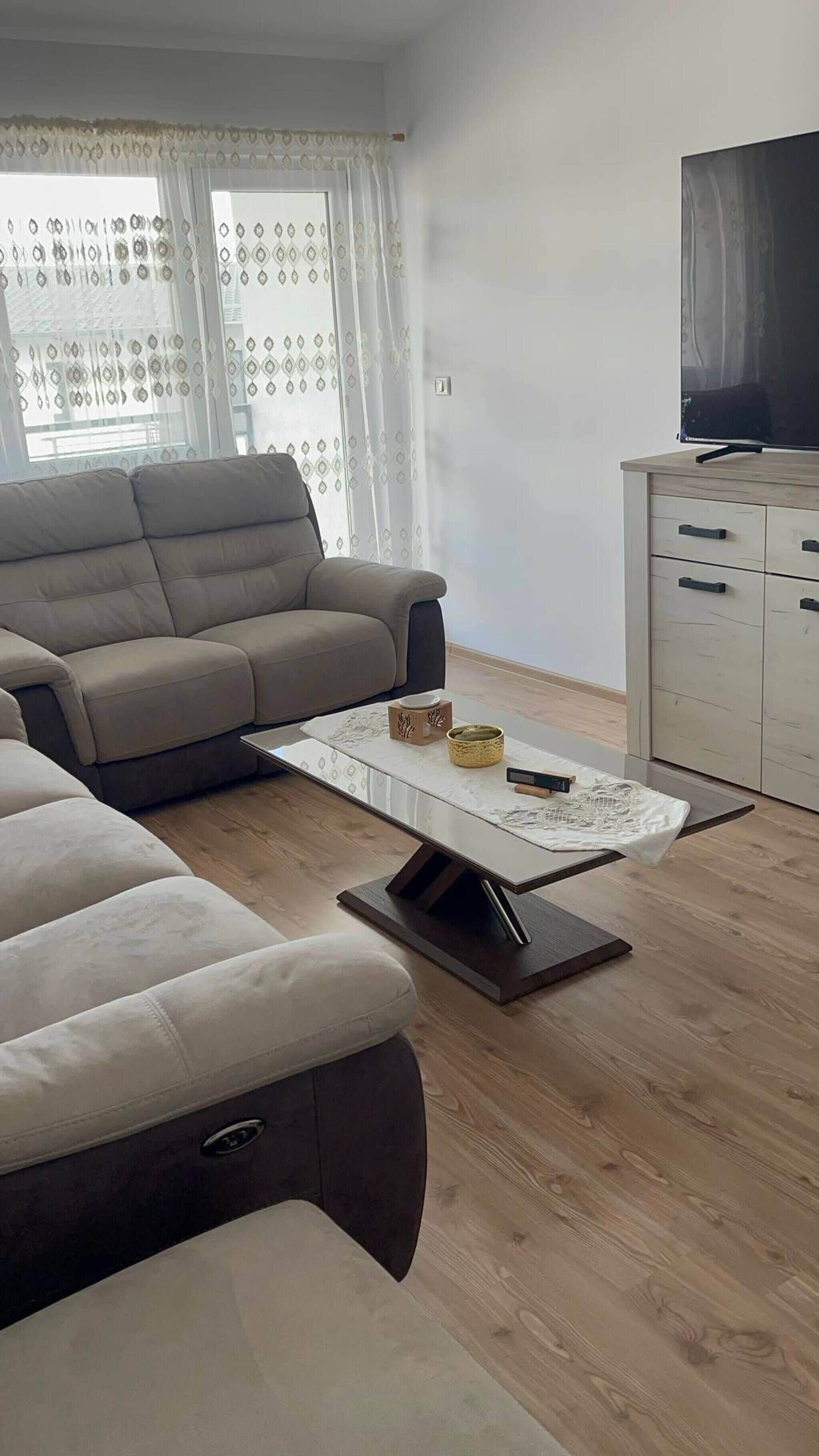 Apartment, 2 Bedrooms, Accessible | Living room