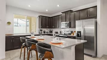 House | 4 bedrooms, Internet