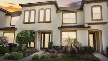 House | 4 bedrooms, Internet