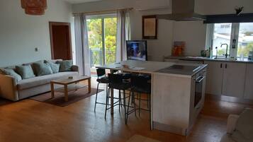 Huis | 2 slaapkamers, een bureau, geluiddichte muren, internet