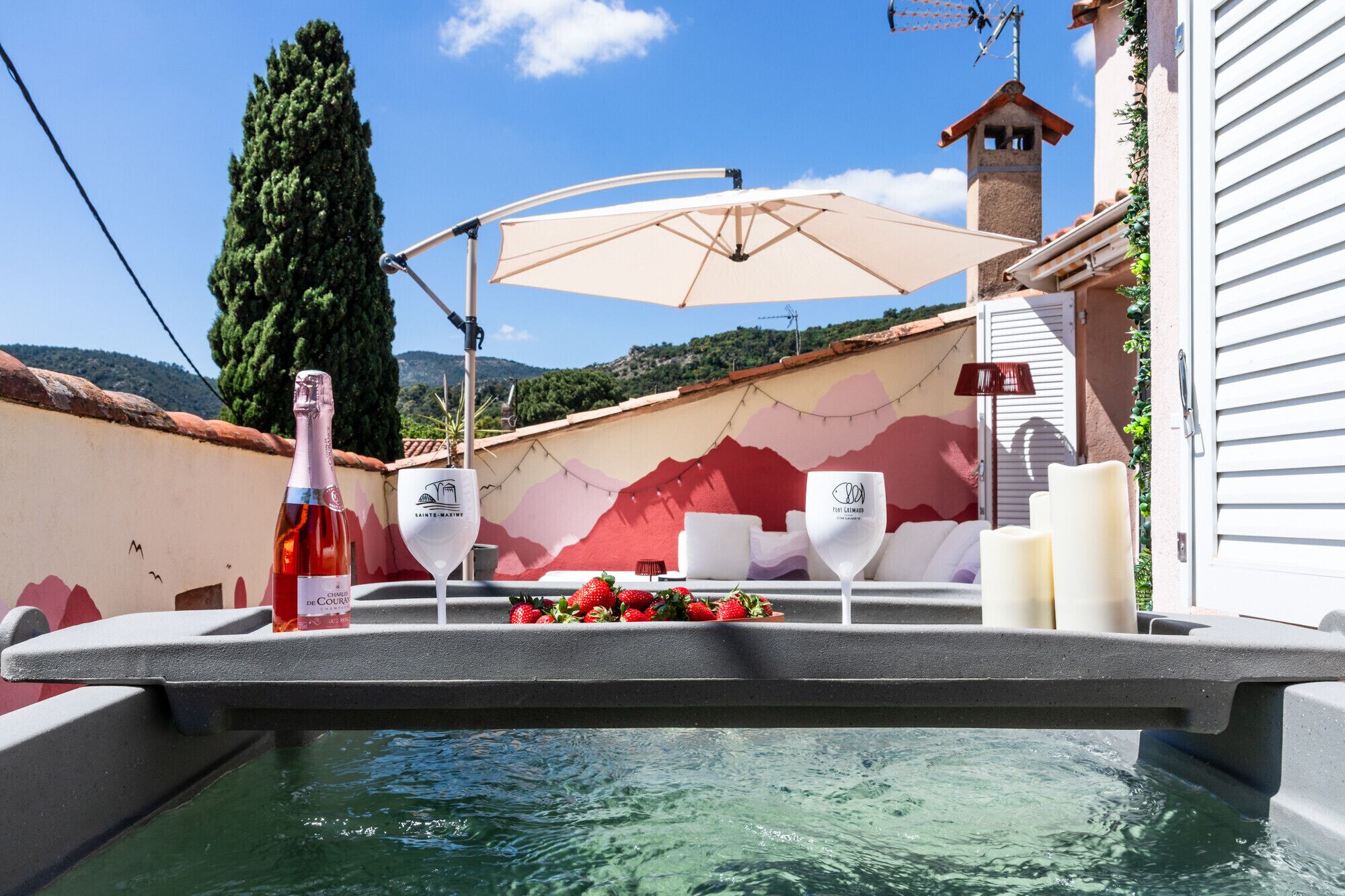 Outdoor spa tub