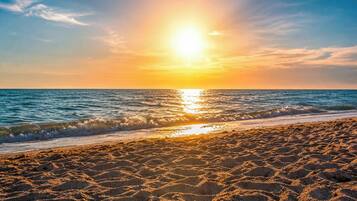 Beach nearby, sun-loungers, beach towels