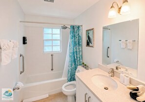 Shower, hair dryer, towels, soap - Crystal Bay Stays, a stylish 2BR/2BA coastal getaway to 7 Min Drive to Beach (Englewood)