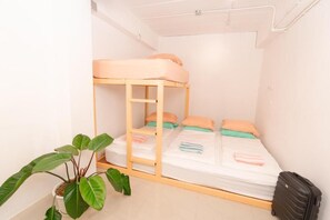 Family Room, Non Smoking | Free WiFi, wheelchair access - Easy Sunday Khaosan Bangkok (Bangkok)