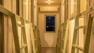 Slaapzaal, gemengde slaapzaal, niet-roken | Interieur