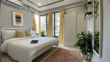 3 bedrooms, iron/ironing board, WiFi, bed sheets